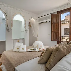 Adanar-apartamentos Muralla Ziri Apartment